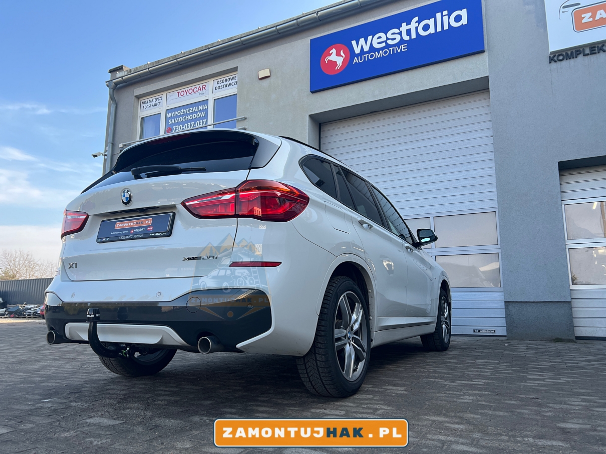 zdjecie samochodu bmw x1 f48 m-pakiet po montazu haka holowniczego westfalia a40v